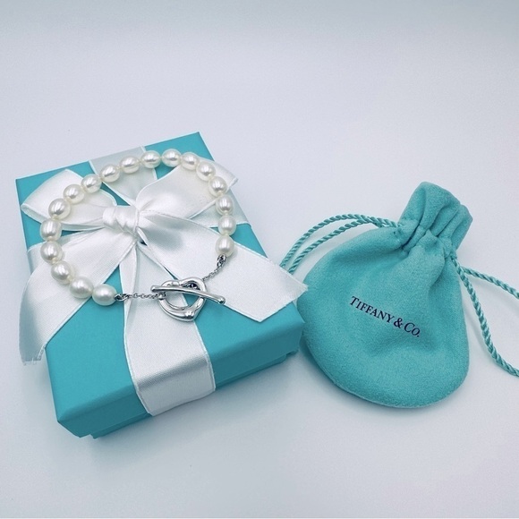 Tiffany & Co. Open Heart Pearl Toggle Bracelet in Sterling Silver with Packaging - Picture 9 of 9